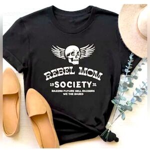 REBEL MOM SOCIETY black short sleeve shirt